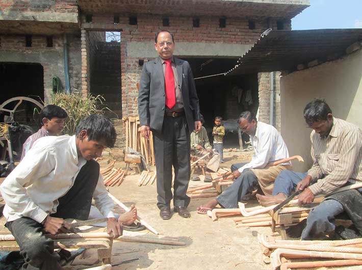 Amid the craftsmen: RP Jairath, the chief lead district manager of PNB in Bijnor, who was instrumental in helping out the villagers.