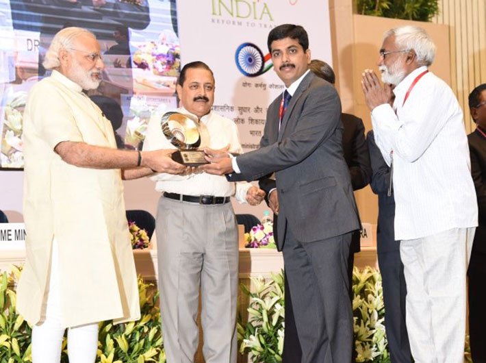PM Narendra Modi conferring awards on Civil Services Day at Vigyan Bhawan