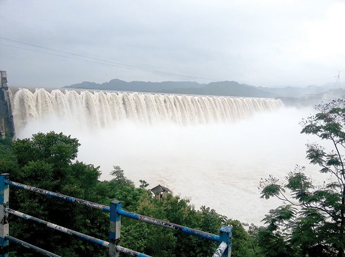 Sardar Sarovar dam in Gujarat (Photo: Wikimedia CC)