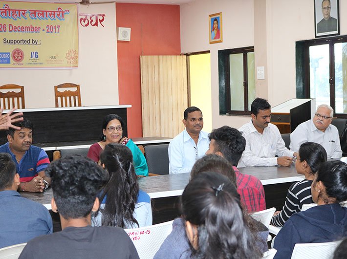 A ‘Vajan Tyohar’ workshop being held for Talasari block. Photos: Digvijay B Shinde