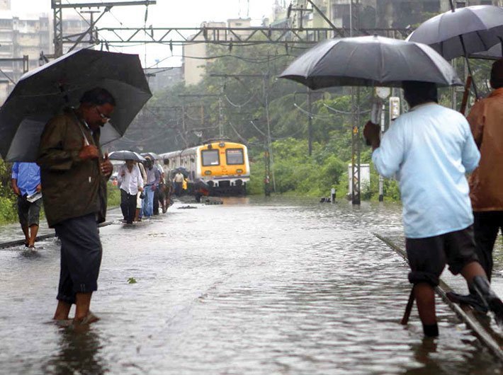 Heavy rains lash Mumbai, records above normal rainfall