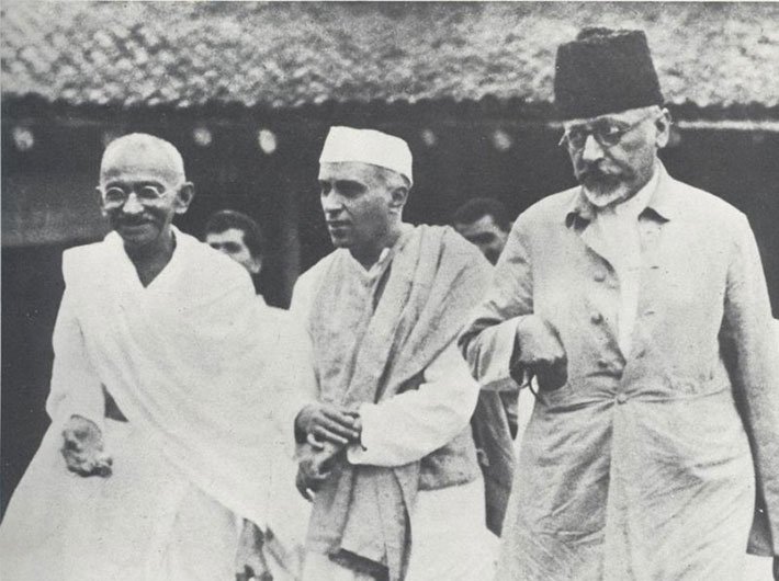 Jawaharlal Nehru with Gandhiji and Abul Kalam Azad, Wardha, August 1935