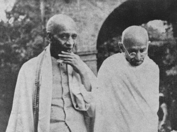Sardar with Gandhi, in Shimla (Photo courtesy: Public.Resource.Org)