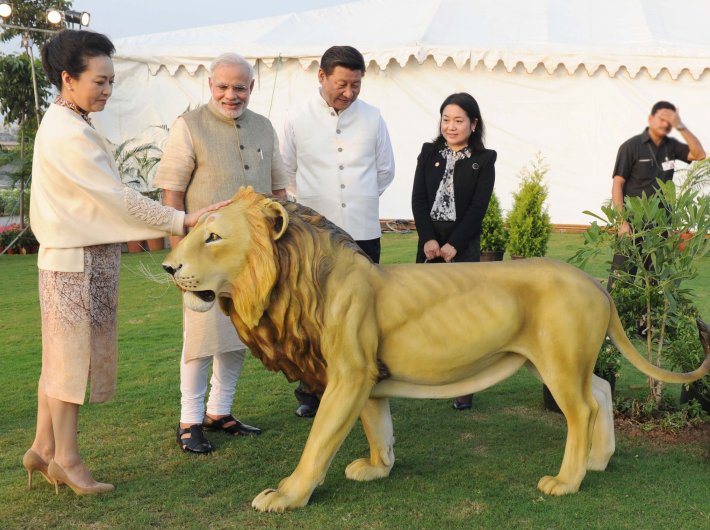 PM Narendra Modi with Chinese president Xi Jinping and China`s First Lady Peng Liyuan at the Sabarmati Waterfront, in Ahmedabad, on September 17, 2014.