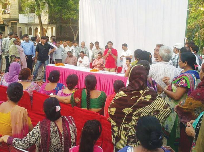 Matiala MLA Gulab Singh at one of the  mohalla sabhas in west Delhi in 2015