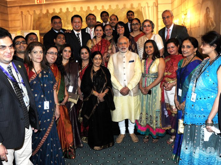 Prime minister Narendra Modi, along with external affairs minister Sushma Swaraj, with the organisers of the Indian community dinner in his honour, in New York on September 28. 