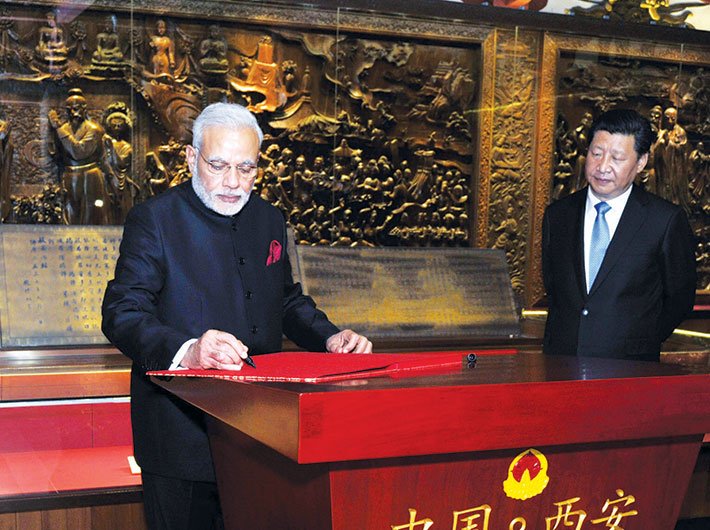 PM Narendra Modi, during his May 2015 China visit, with president Xi Jinping at the Big Wild Goose Pagoda