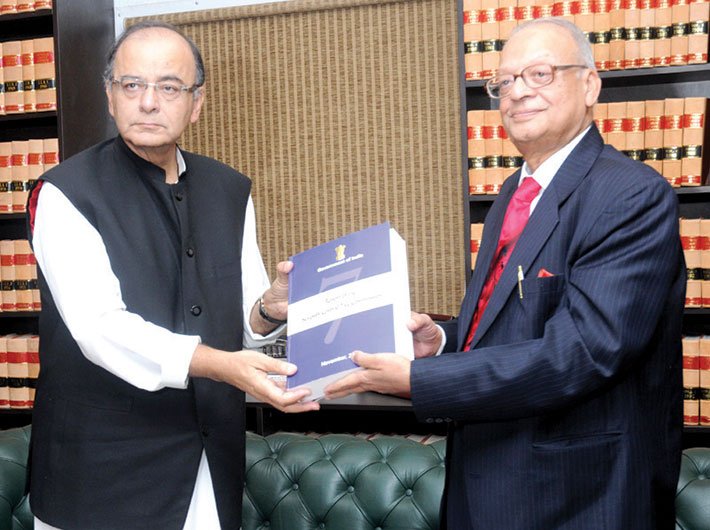 Seventh pay commission chairman justice AK Mathur submitting its report to finance minister Arun Jaitley