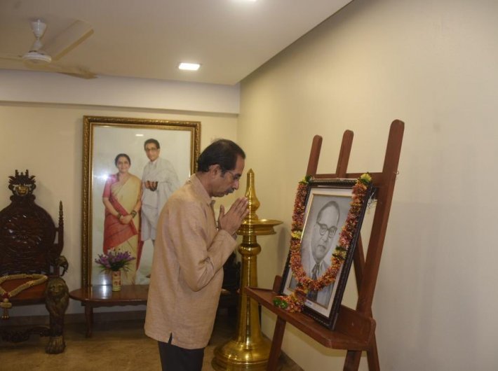 Maharashtra chief minister Uddhav Thackeray paying tribute to Dr BR Ambedkar on his birth anniversary on Tuesday (Photo courtesy @OfficeofUddhavThackeray)