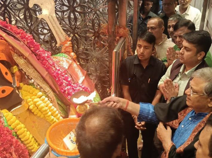 CEC Gyanesh Kumar visits Kalighat Temple, Kolkata, on Monday ahead of the review meetings on poll preparedness for the upcoming West Bengal Assembly Elections 2026