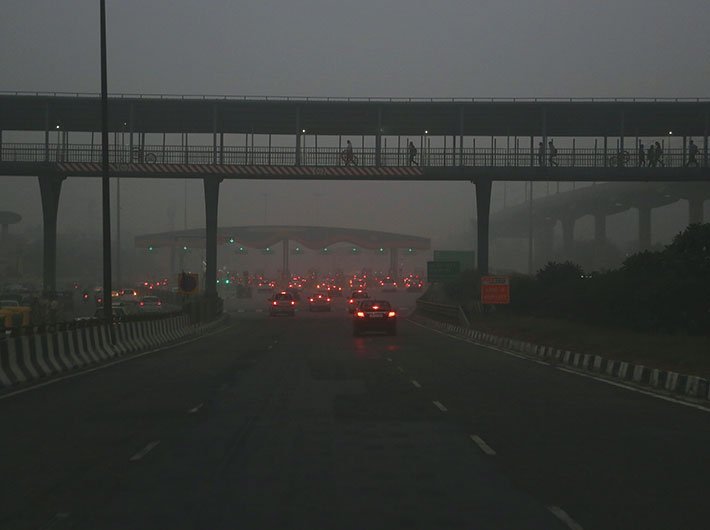A winter evening in Delhi, greyed by air pollution (GN Photo)