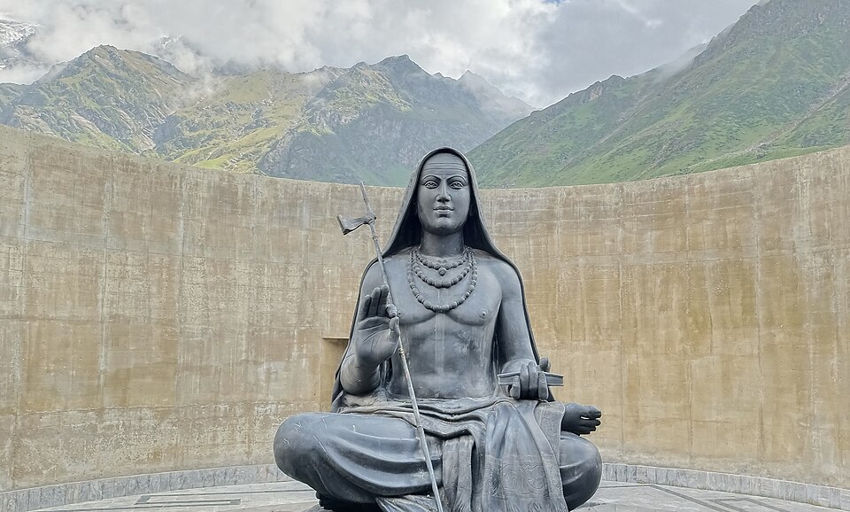 (Photo: Courtesy Mayank7078 via https://thumb.wikimedia.org/wikipedia/commons/thumb/8/87/Shankaracharya.jpg/960px-Shankaracharya.jpg)